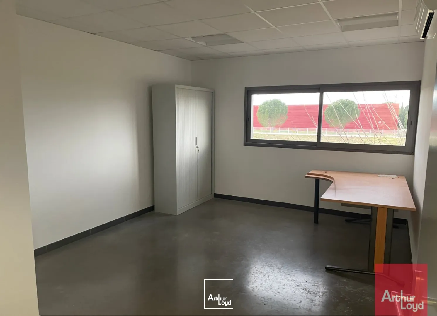 Bureaux - Location - GALLARGUES LE MONTUEUX - 30660 - 16.05-16.05 - 7616083