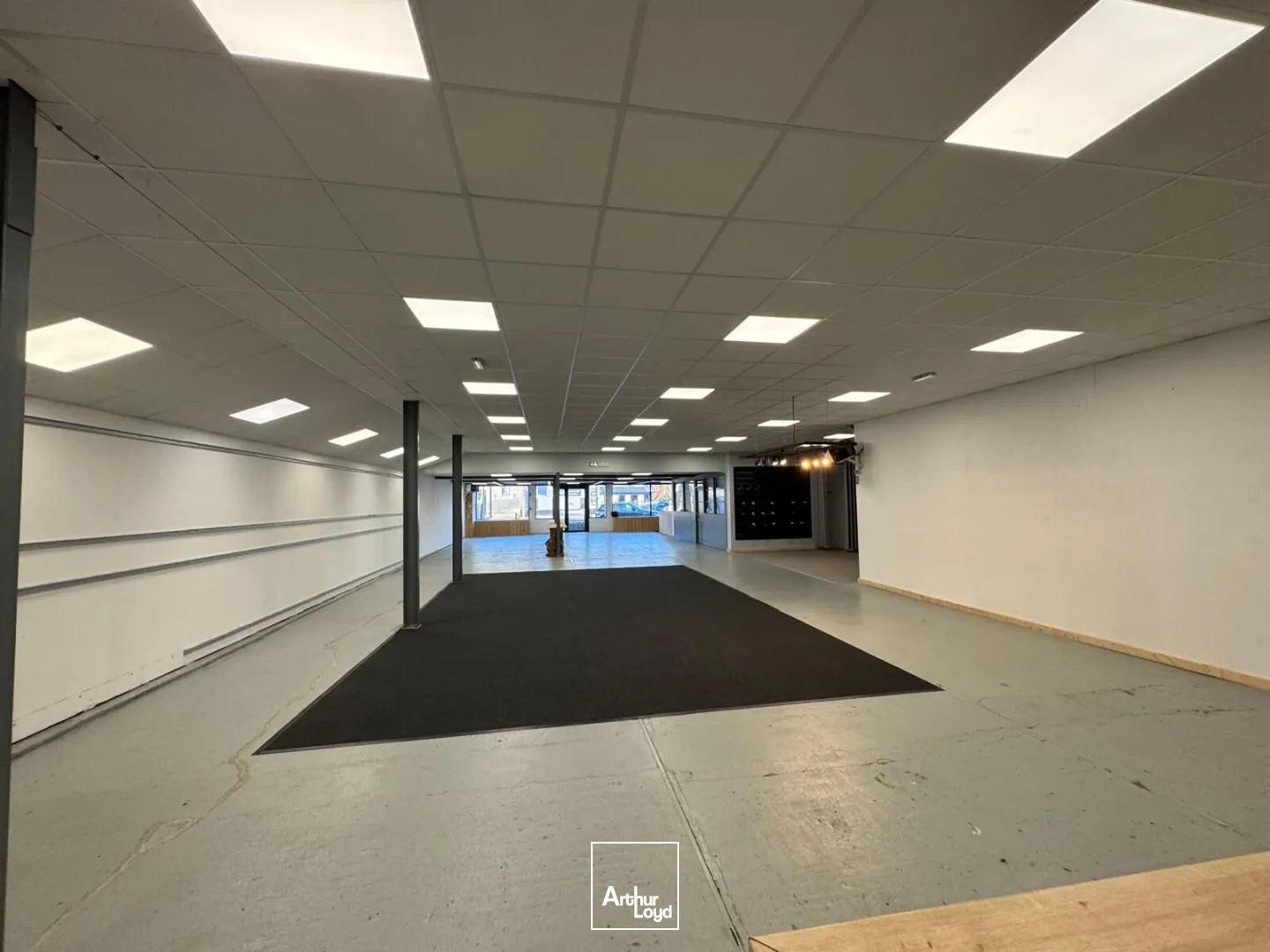 Locaux commerciaux - Location - GRANDVILLIERS - 60210 - 350-350 - 7616139