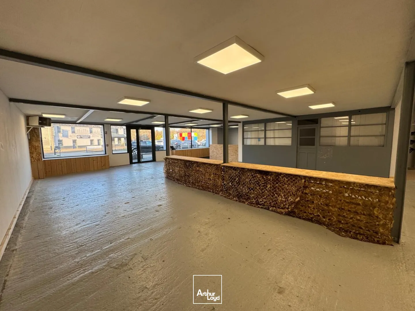 Locaux commerciaux - Location - GRANDVILLIERS - 60210 - 350-350 - 7616145