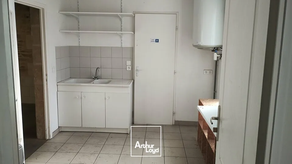 Locaux d'activité & Entrepôts - Location - LA CRECHE - 79260 - 320-320 - 7616771