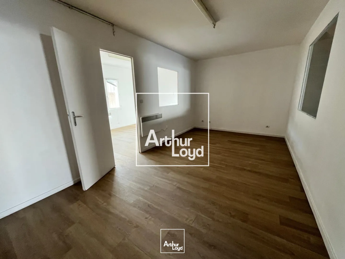 Locaux d'activité & Entrepôts - Location - LUNEL - 34400 - 133-133 - 7616958