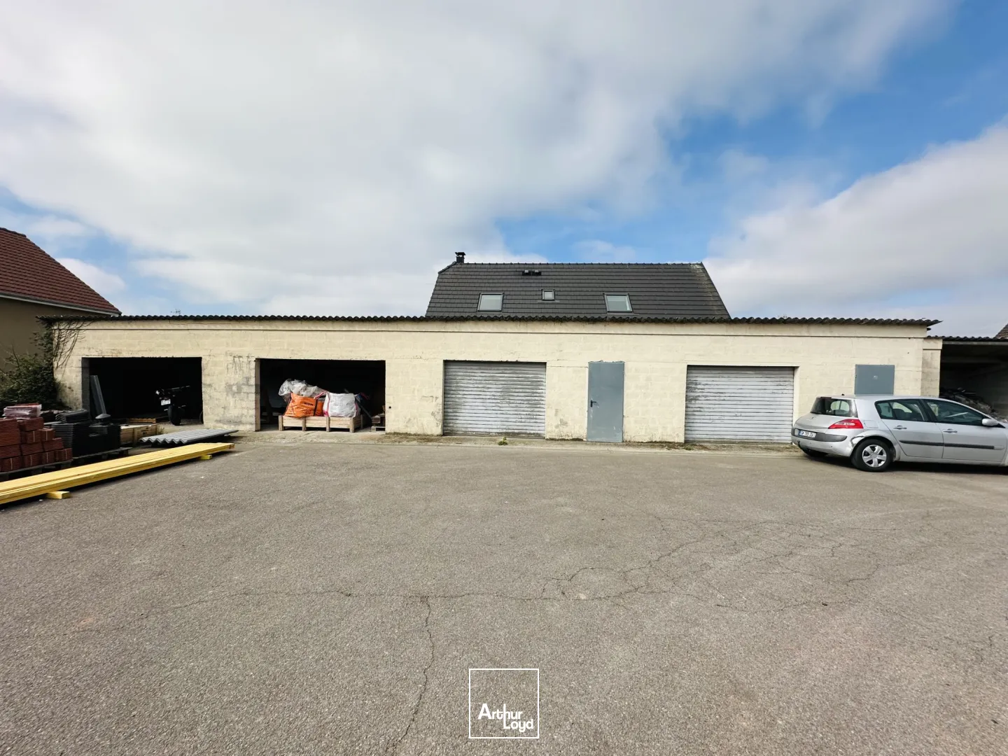 Locaux d'activité & Entrepôts - Vente - YERVILLE - 76760 - 196-595 - 7617005