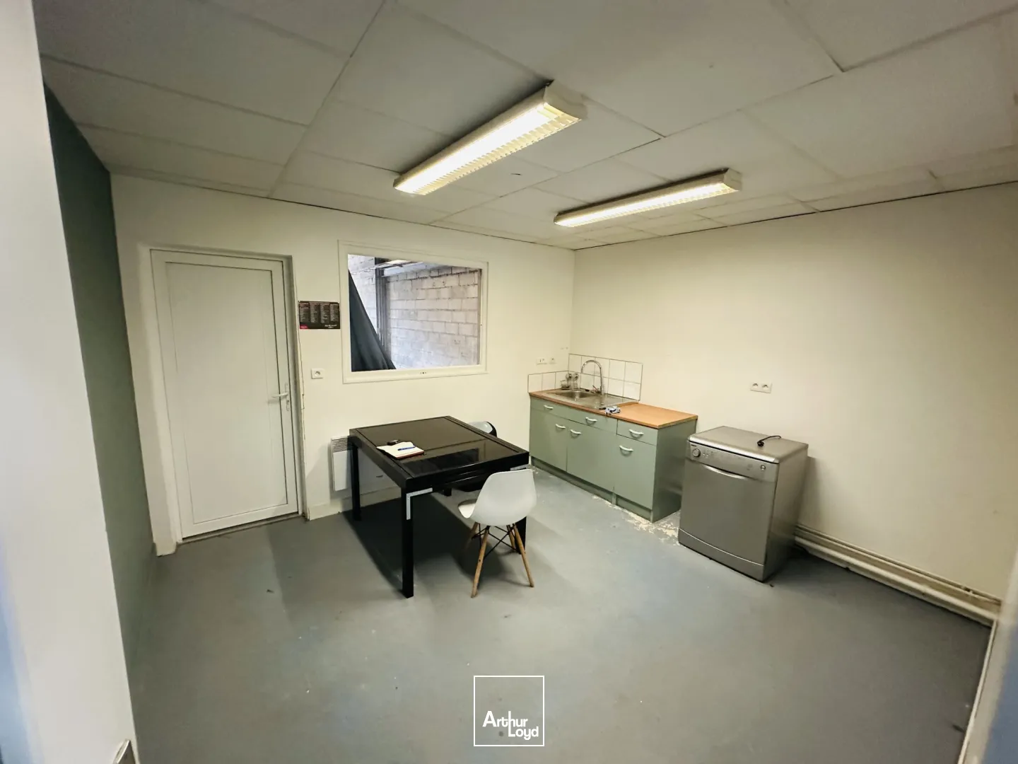 Locaux d'activité & Entrepôts - Vente - YERVILLE - 76760 - 196-595 - 7617014