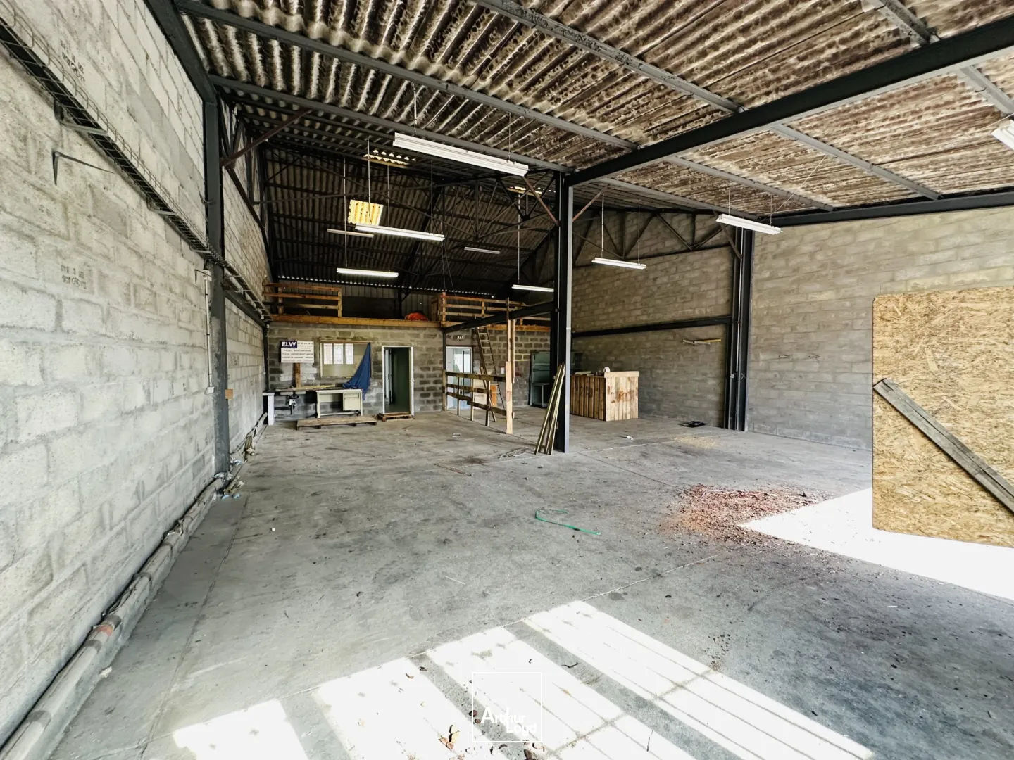 Locaux d'activité & Entrepôts - Vente - YERVILLE - 76760 - 196-595 - 7617020