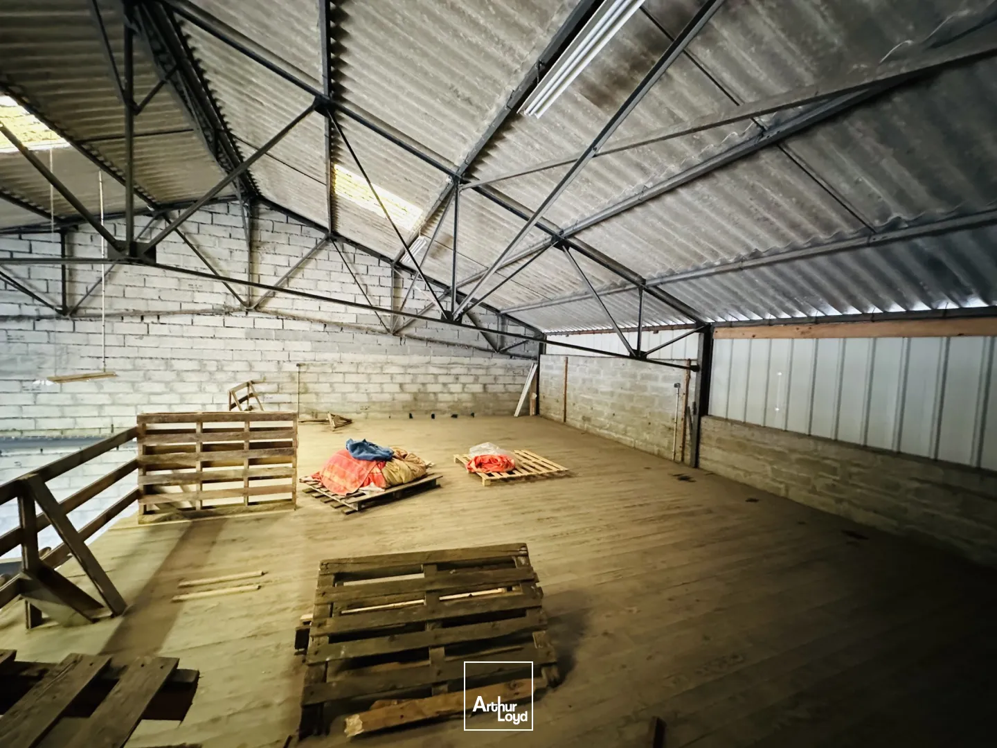 Locaux d'activité & Entrepôts - Vente - YERVILLE - 76760 - 196-595 - 7617021