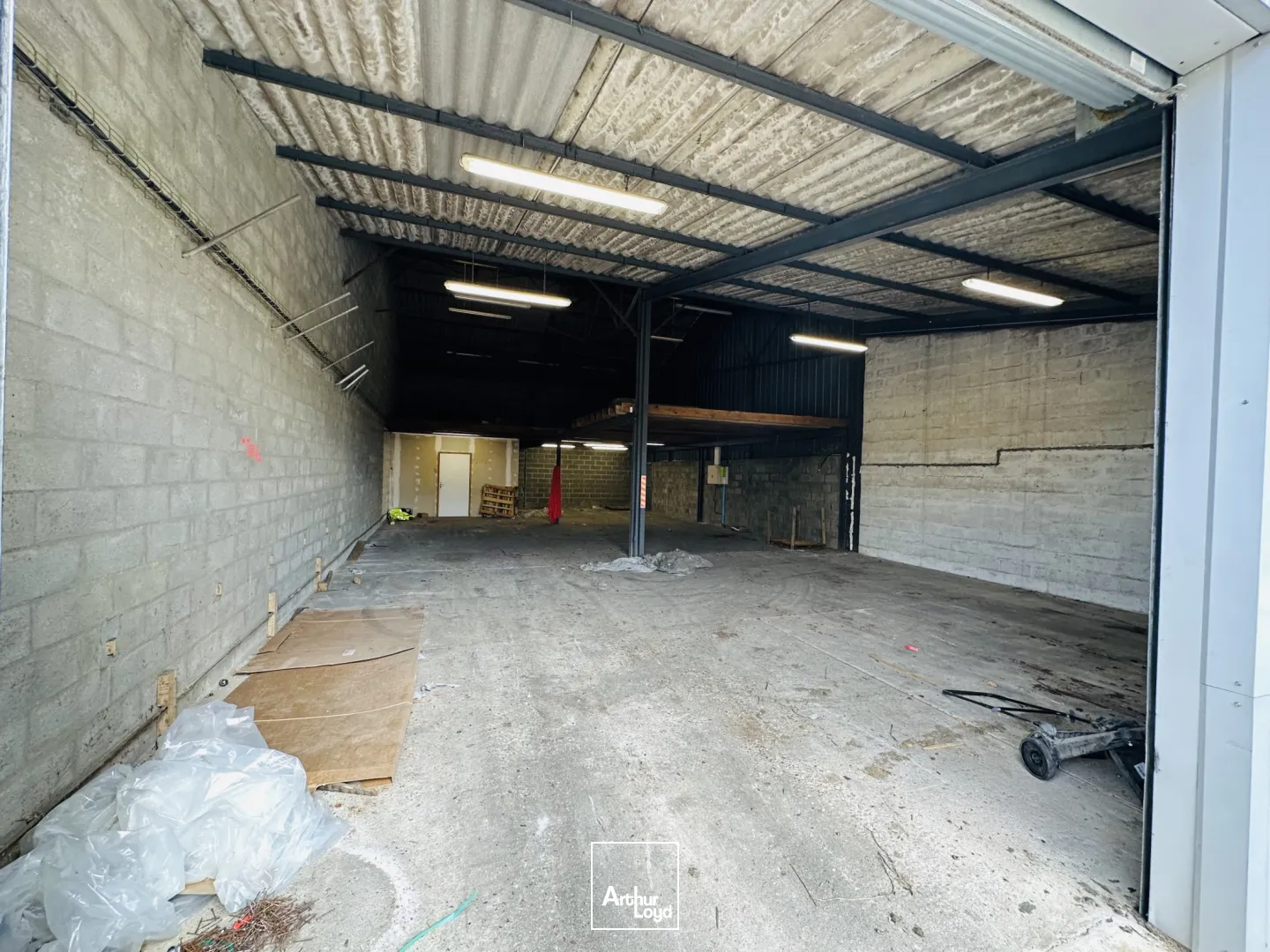 Locaux d'activité & Entrepôts - Vente - YERVILLE - 76760 - 196-595 - 7617012