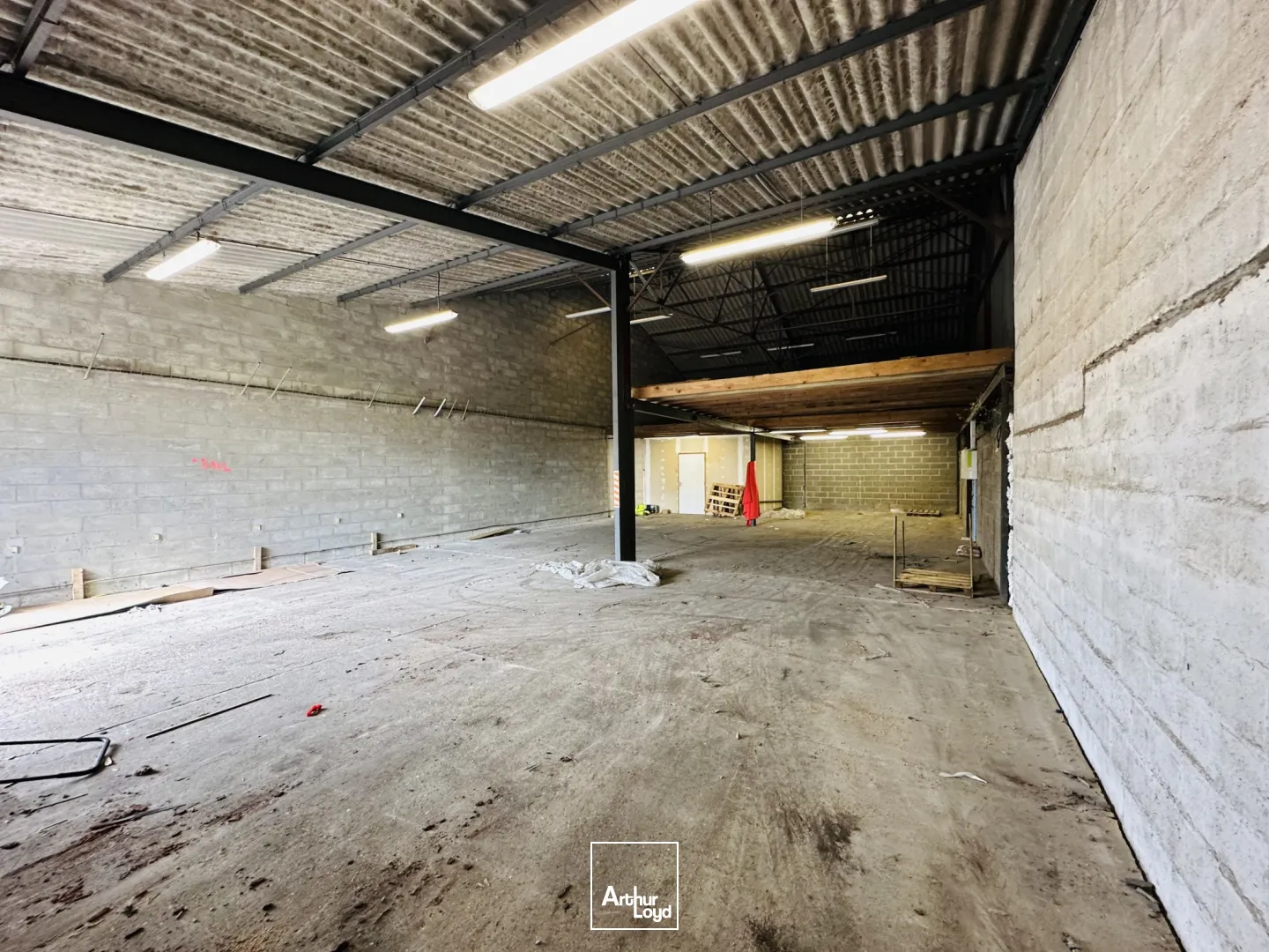 Locaux d'activité & Entrepôts - Vente - YERVILLE - 76760 - 196-595 - 7617013