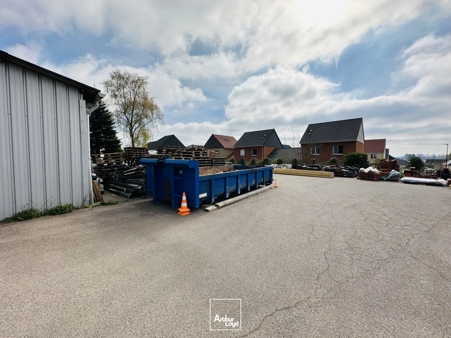 Locaux d'activité & Entrepôts - Vente - YERVILLE - 76760 - 196-595 - 7617006