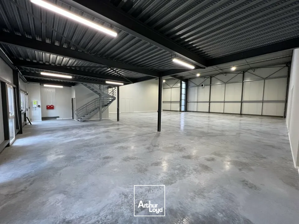 Locaux d'activité & Entrepôts - Location - MONTIVILLIERS - 76290 - 556-556 - 7617503