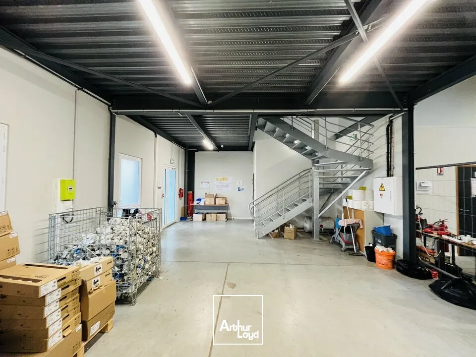 Locaux d'activité & Entrepôts - Location - MONTIVILLIERS - 76290 - 463-463 - 7617511