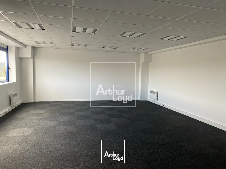 Locaux d'activité & Entrepôts - Location - MOISSY CRAMAYEL - 77550 - 760-760 - 7618654