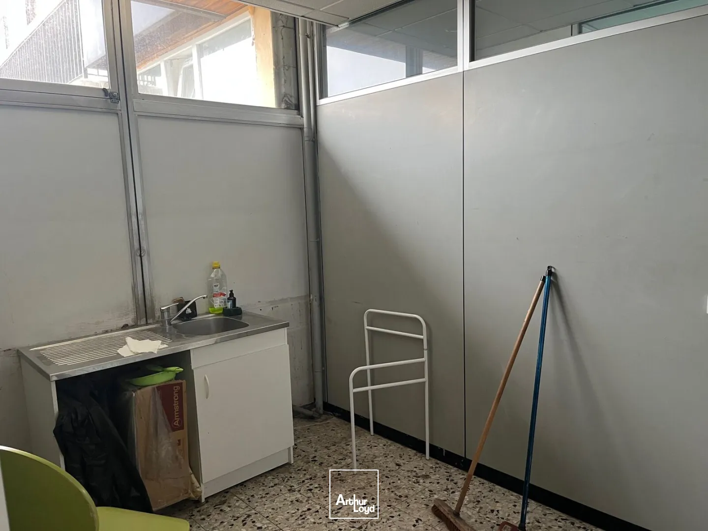 Locaux commerciaux - Vente - OSNY - 95520 - 150-150 - 7618720