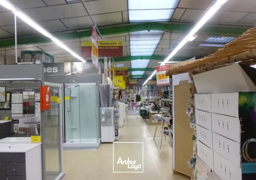 Locaux commerciaux - Location - USSEL - 19200 - 4416.7-4416.7 - 7618810