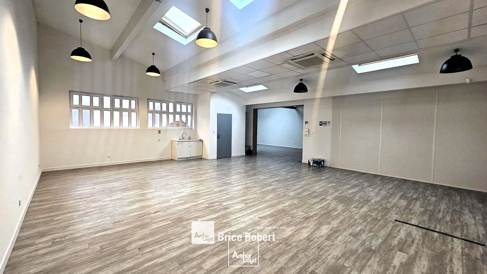 Bureaux - Location - VILLEURBANNE - 69100 - 240-240 - 7618974