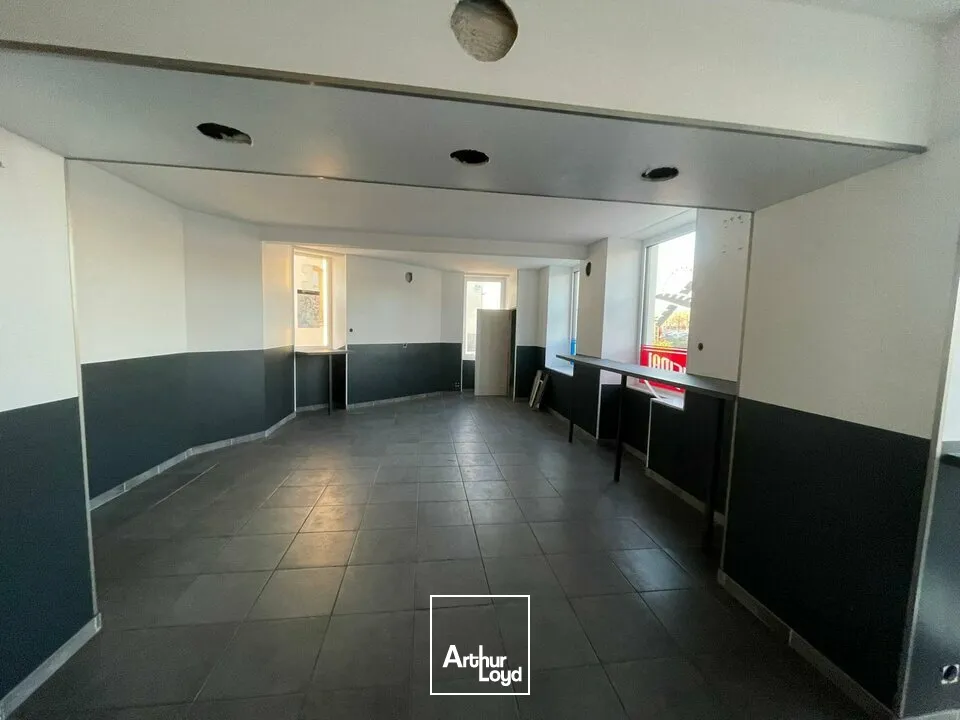 Locaux commerciaux - Location - LA ROCHE-SUR-YON - 85000 - 80-80 - 7619068