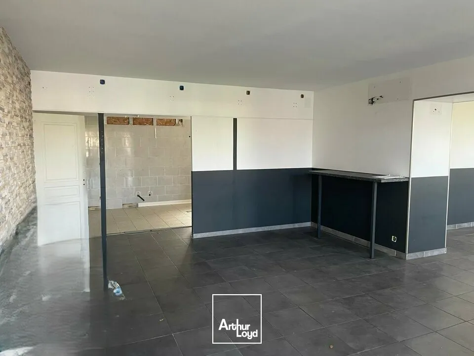 Locaux commerciaux - Location - LA ROCHE-SUR-YON - 85000 - 80-80 - 7619072