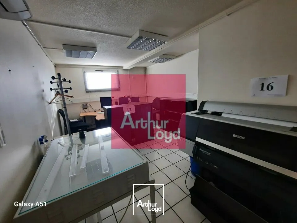 Locaux d'activité & Entrepôts - Vente - PONT-DU-CHÂTEAU - 63430 - 2500-2500 - 7619236