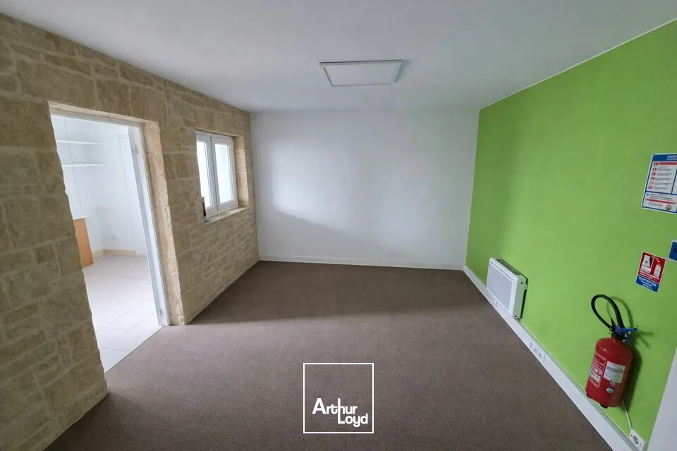 Locaux d'activité & Entrepôts - Location - LA CRECHE - 79260 - 320-320 - 7619321