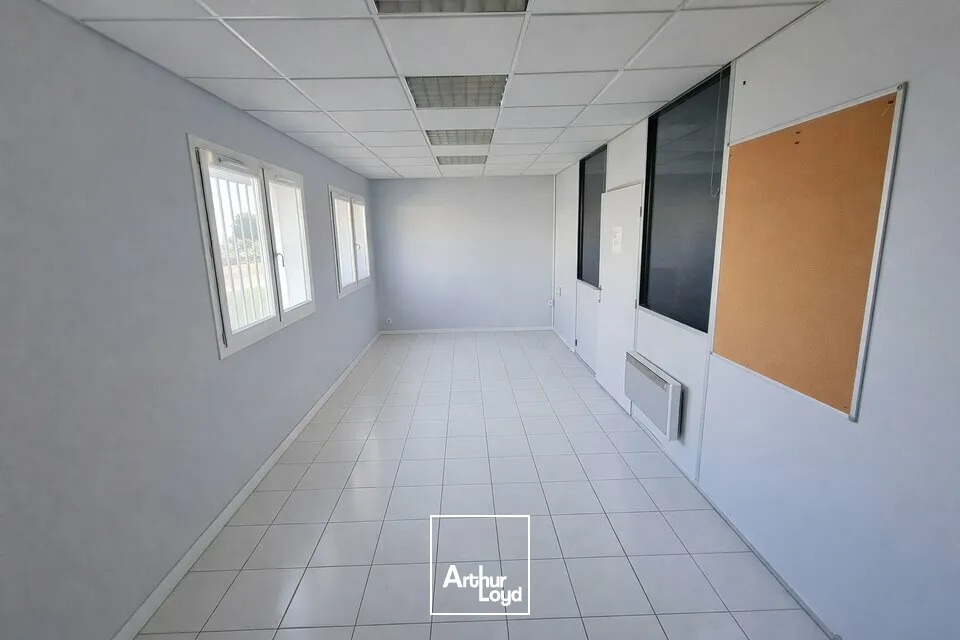 Locaux d'activité & Entrepôts - Location - LA CRECHE - 79260 - 190-190 - 7619322