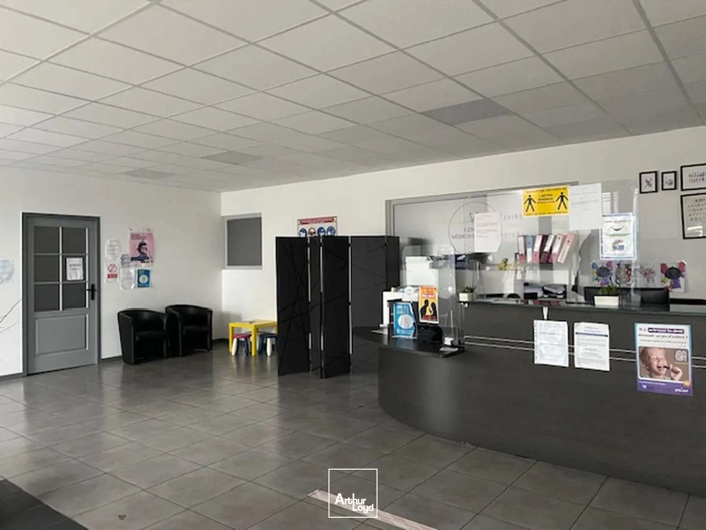 Locaux commerciaux - Vente - SOISSONS - 02200 - 745-745 - 7619381