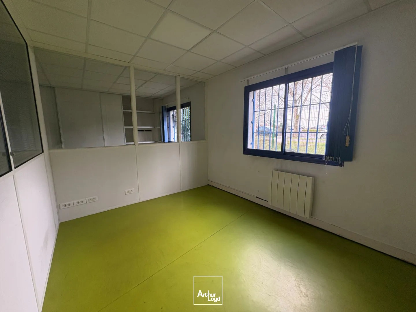 Locaux d'activité & Entrepôts - Location - SAINT JEAN DE BRAYE - 45800 - 320-320 - 7619963
