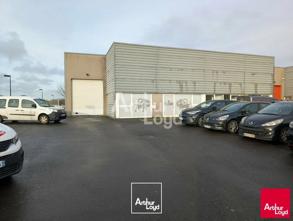 Locaux d'activité & Entrepôts - Location - SAINT-JACQUES-DE-LA-LANDE - 35136 - 240-240 - 7620223