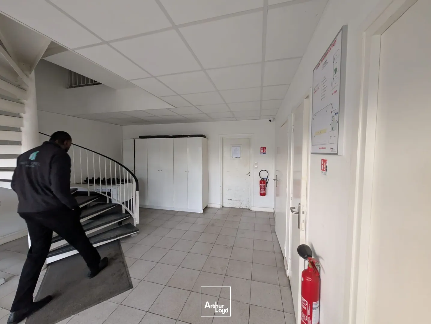 Locaux d'activité & Entrepôts - Location - SAINT OUEN L'AUMONE - 95310 - 769-769 - 7620691