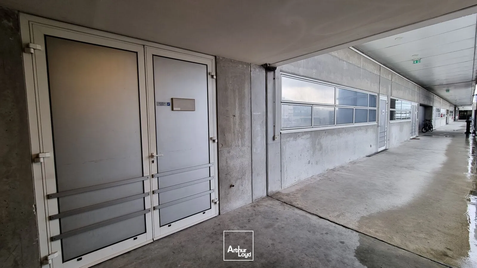 Locaux d'activité & Entrepôts - Location - PARIS - 75015 - 245.34-4186.68 - 7620756