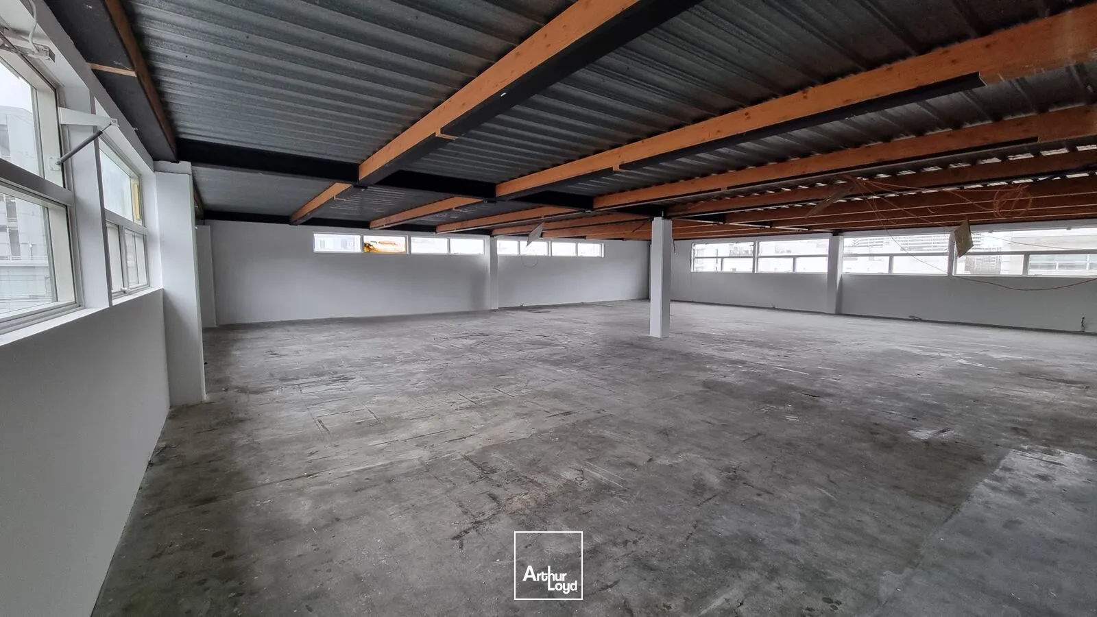 Locaux d'activité & Entrepôts - Location - PARIS - 75015 - 245.34-4186.68 - 7620753