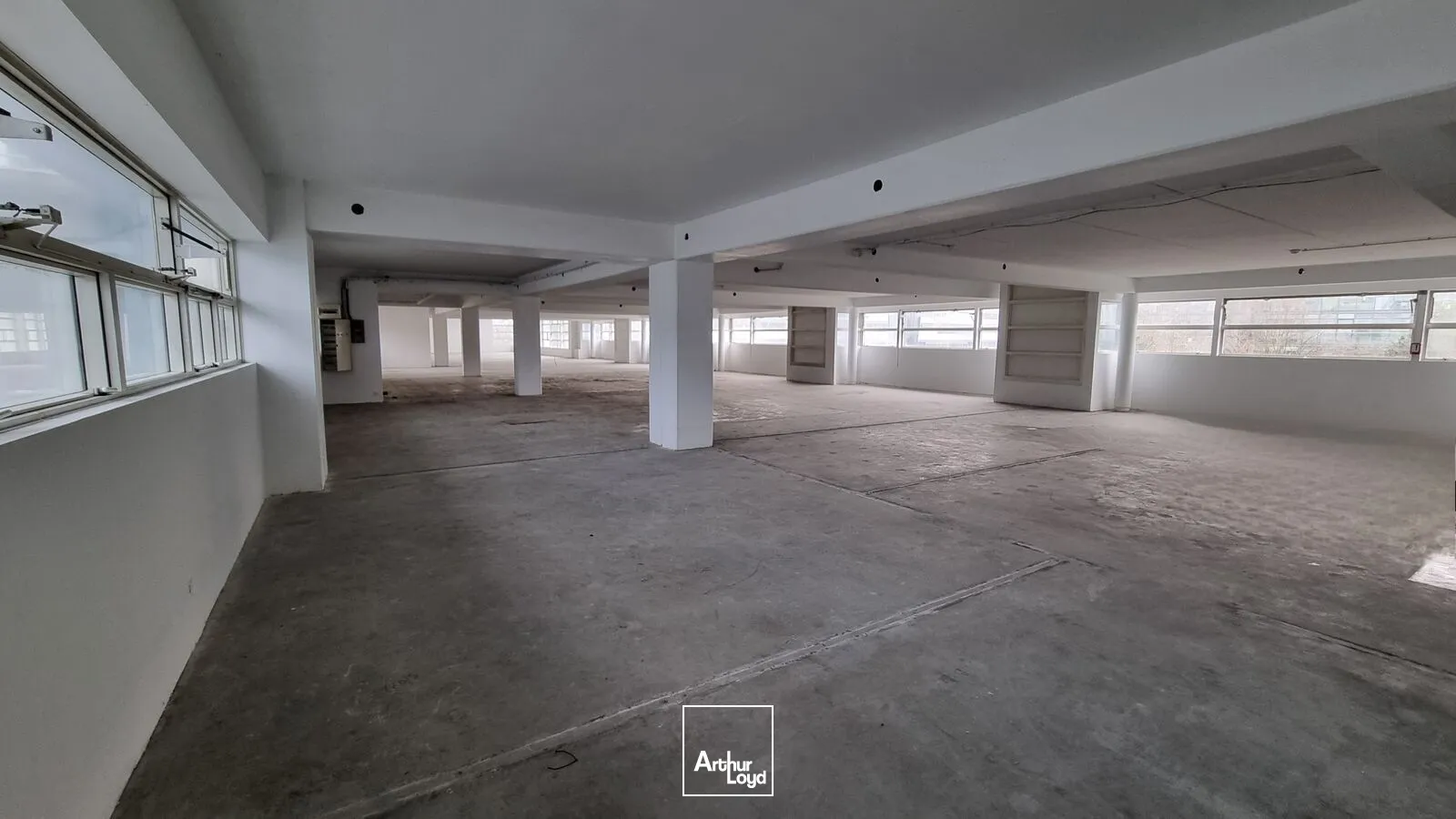 Locaux d'activité & Entrepôts - Location - PARIS - 75015 - 245.34-4186.68 - 7620765