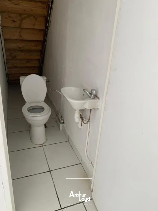 Locaux commerciaux - Location - Pointe A Pitre - 97110 - 38-38 - 7620954