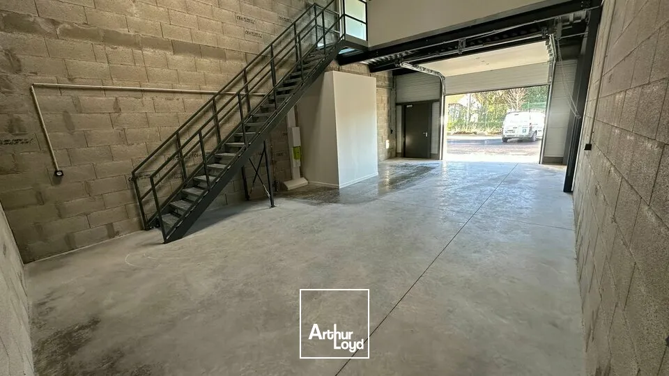 Locaux d'activité & Entrepôts - Vente - VALENCE - 26000 - 133-133 - 7621005