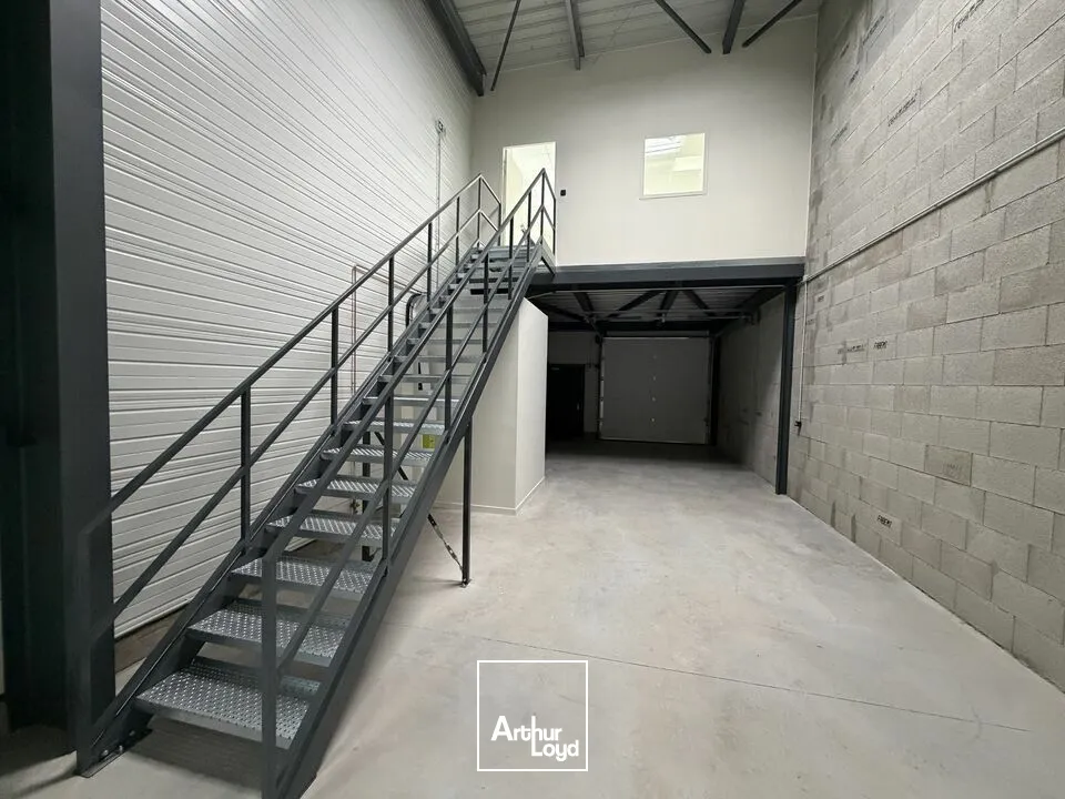 Locaux d'activité & Entrepôts - Vente - VALENCE - 26000 - 89-89 - 7621012