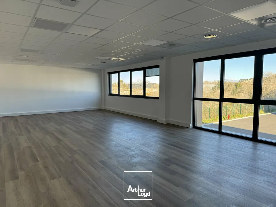 Locaux d'activité & Entrepôts - Location - VILLENEUVE-LÈS-AVIGNON - 30400 - 310-310 - 7621027