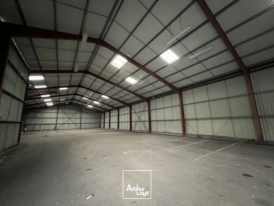 Locaux commerciaux - Location - CHÂTEAUBERNARD - 16100 - 1360-1360 - 7621270