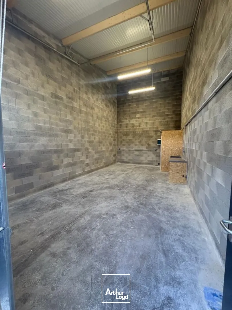 Locaux d'activité & Entrepôts - Location - VIGNEUX DE BRETAGNE - 44360 - 45-585 - 7621280