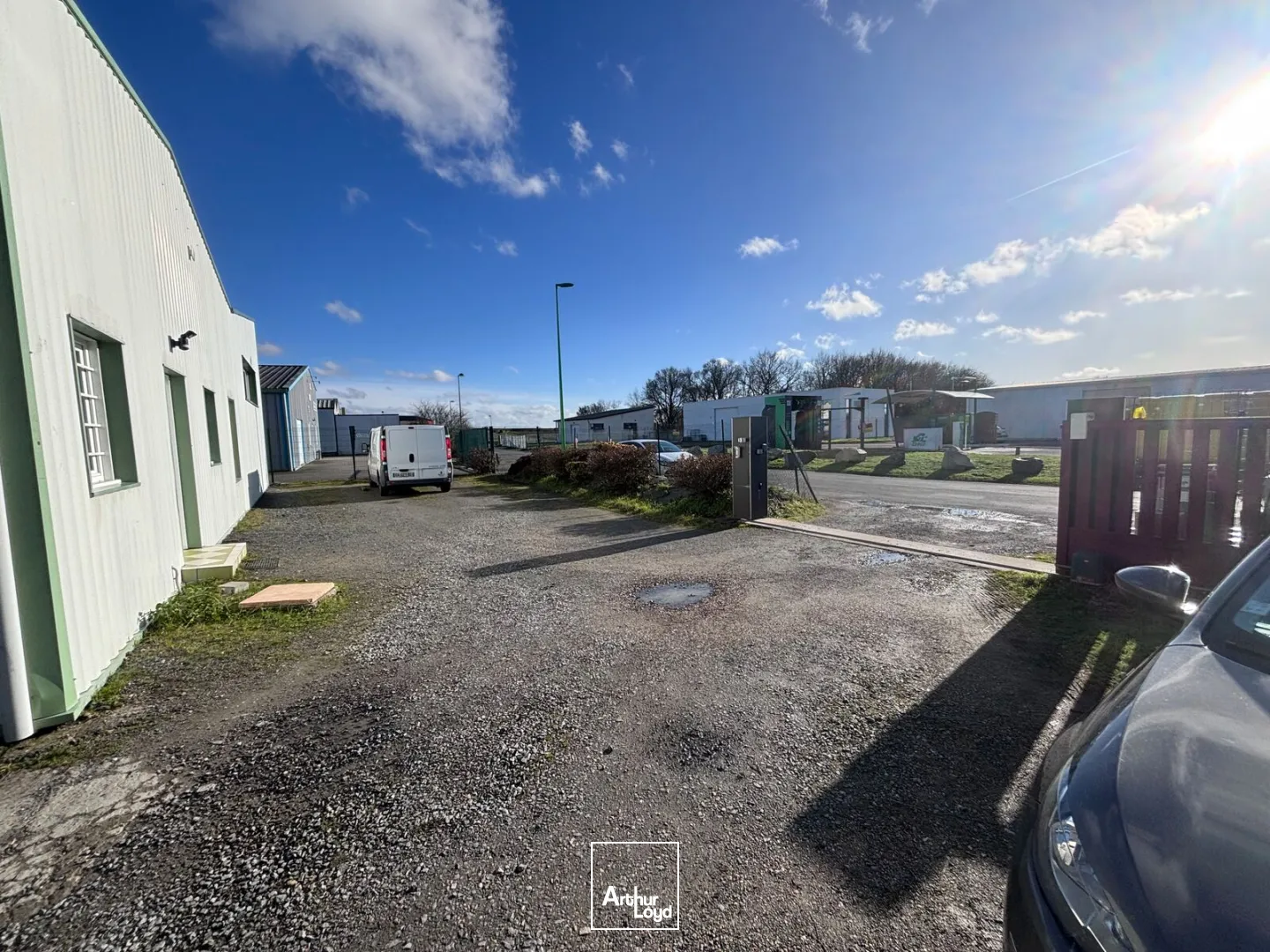 Locaux d'activité & Entrepôts - Location - LE PALLET - 44330 - 361-361 - 7621301