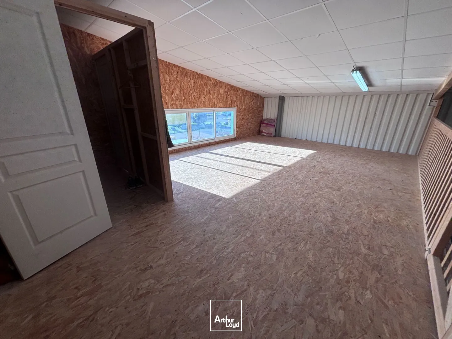 Locaux d'activité & Entrepôts - Location - LE PALLET - 44330 - 361-361 - 7621305