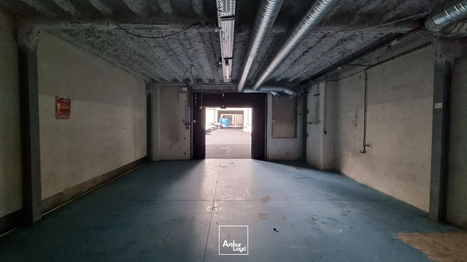 Locaux d'activité & Entrepôts - Location - PARIS - 75015 - 245.34-4186.68 - 7621634