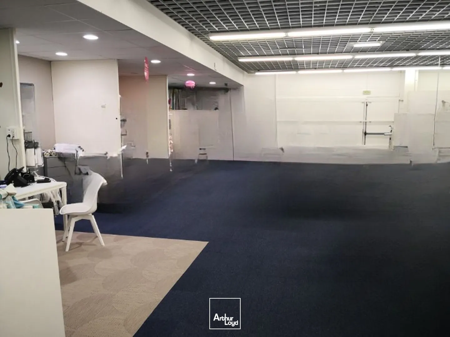 Locaux commerciaux - Location - MABLY - 42300 - 547.1-547.1 - 7621975