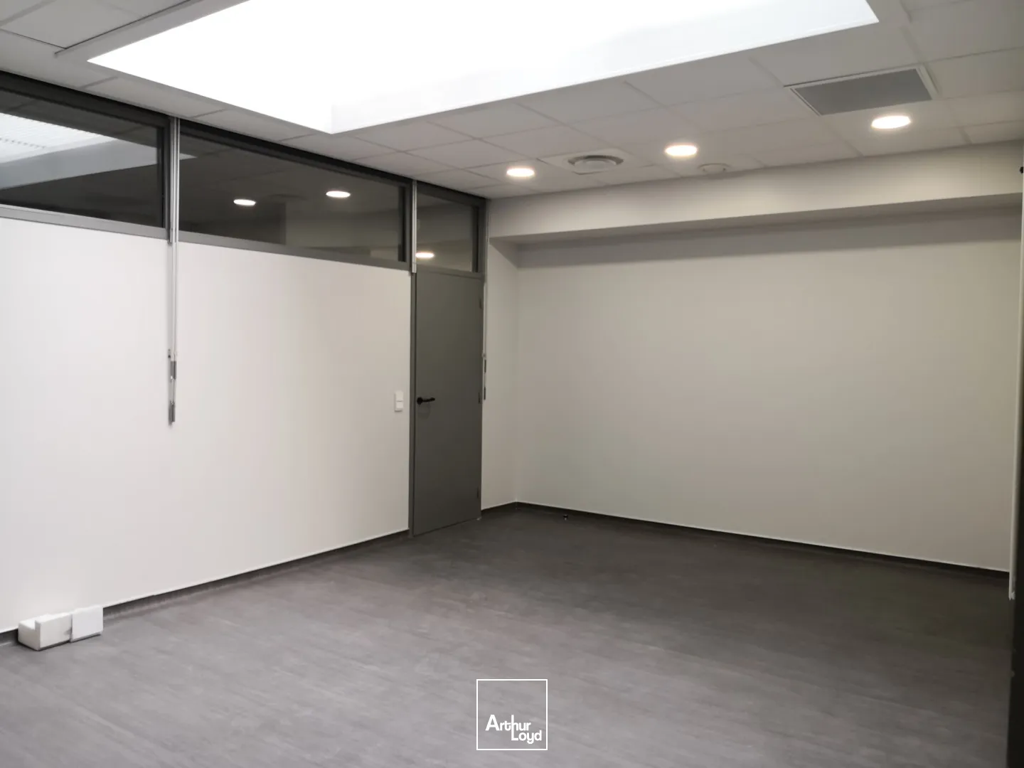 Bureaux - Location - ROANNE - 42300 - 120-120 - 7621982