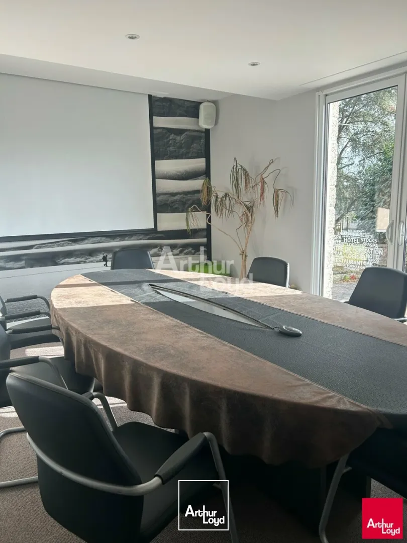 Bureaux - Location - CHÂTEAUBOURG - 35220 - 131-131 - 7622094