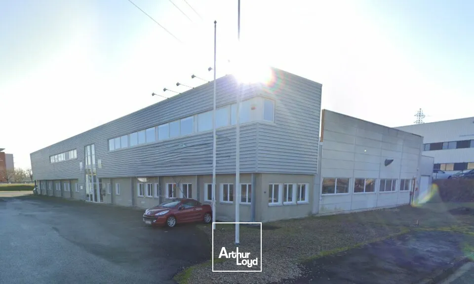 Locaux d'activité & Entrepôts - Vente - POITIERS - 86000 - 1900-1900 - 7622119