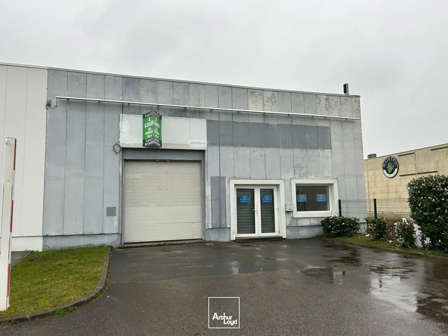 Locaux commerciaux - Location - COQUELLES - 62231 - 269-269 - 7622521