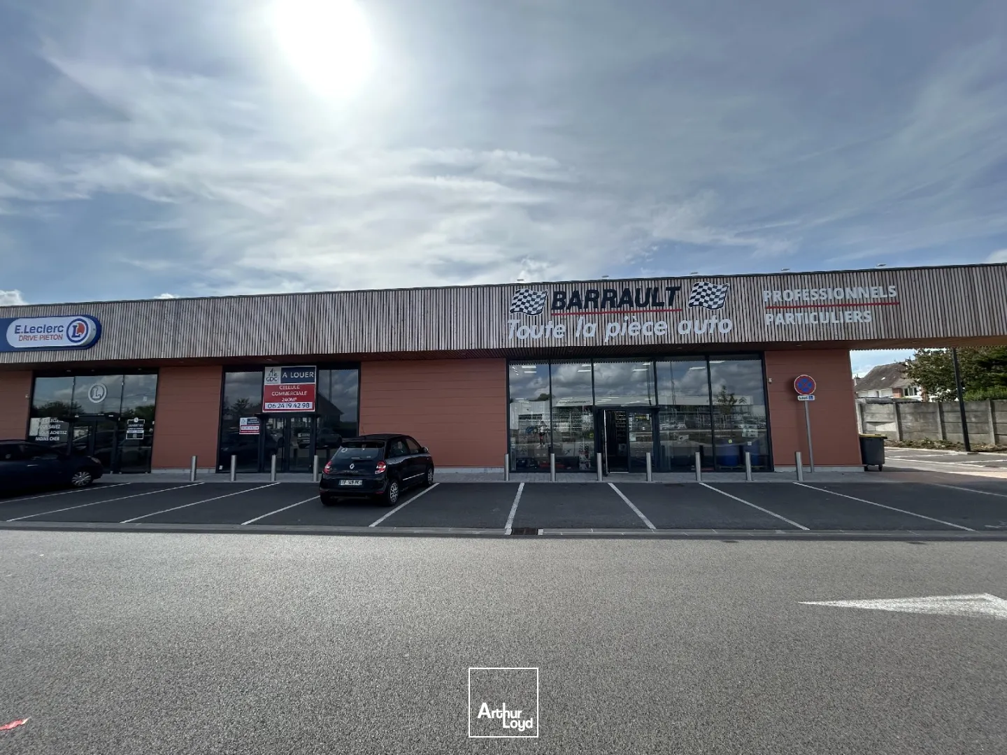 Locaux commerciaux - Location - SAINT MARTIN LEZ TATINGHEM - 62500 - 250-250 - 7622533