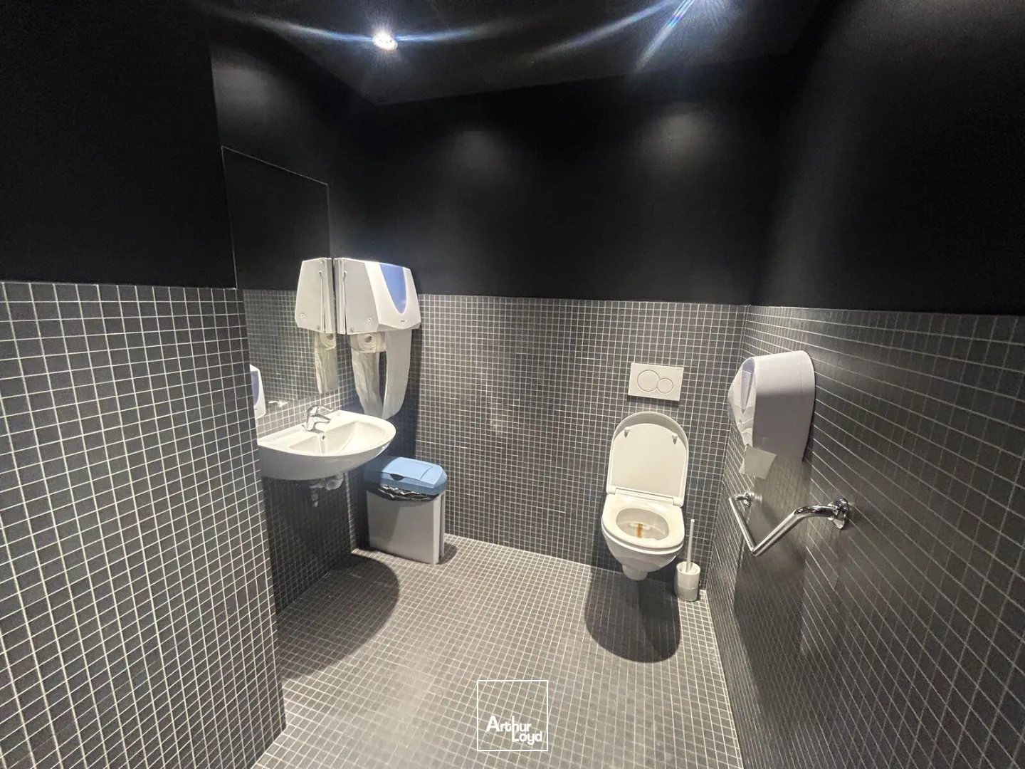 Locaux commerciaux - Location - BOUSBECQUE - 59166 - 150-150 - 7622542