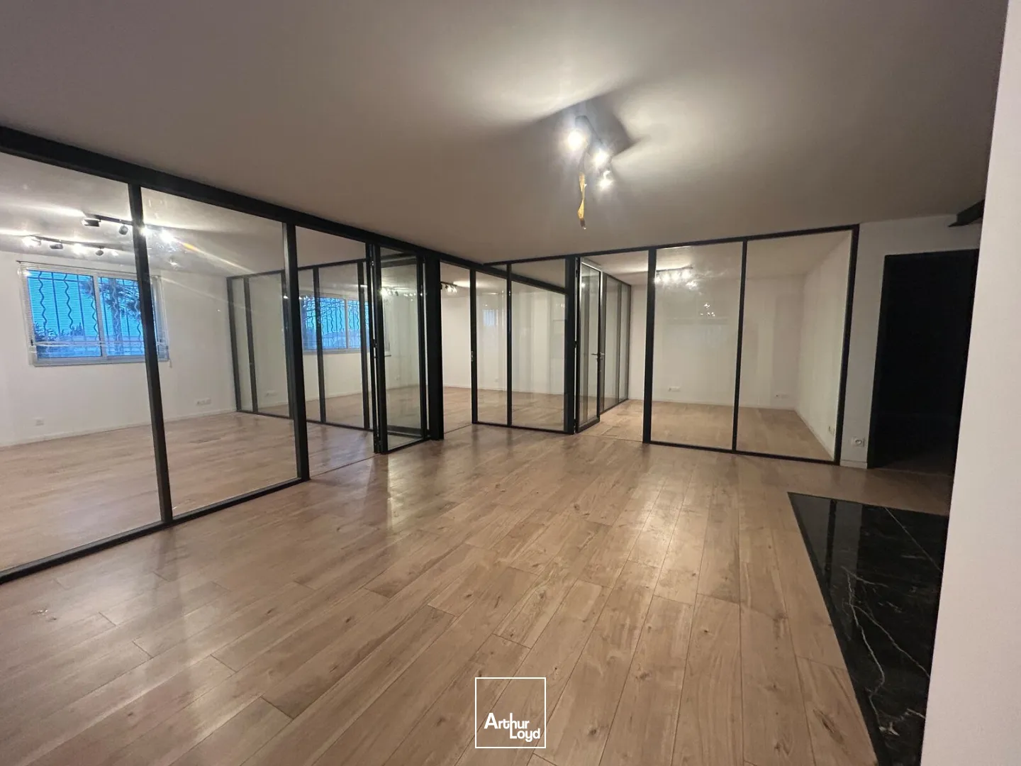 Locaux d'activité & Entrepôts - Vente - VINASSAN - 11110 - 700-700 - 7622584