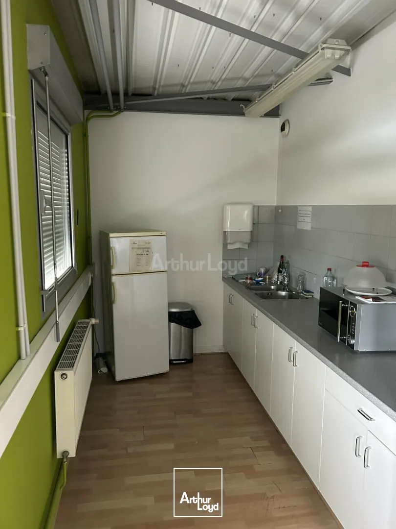 Locaux d'activité & Entrepôts - Vente - SAINT-LOUIS - 68300 - 1100-1100 - 7623765