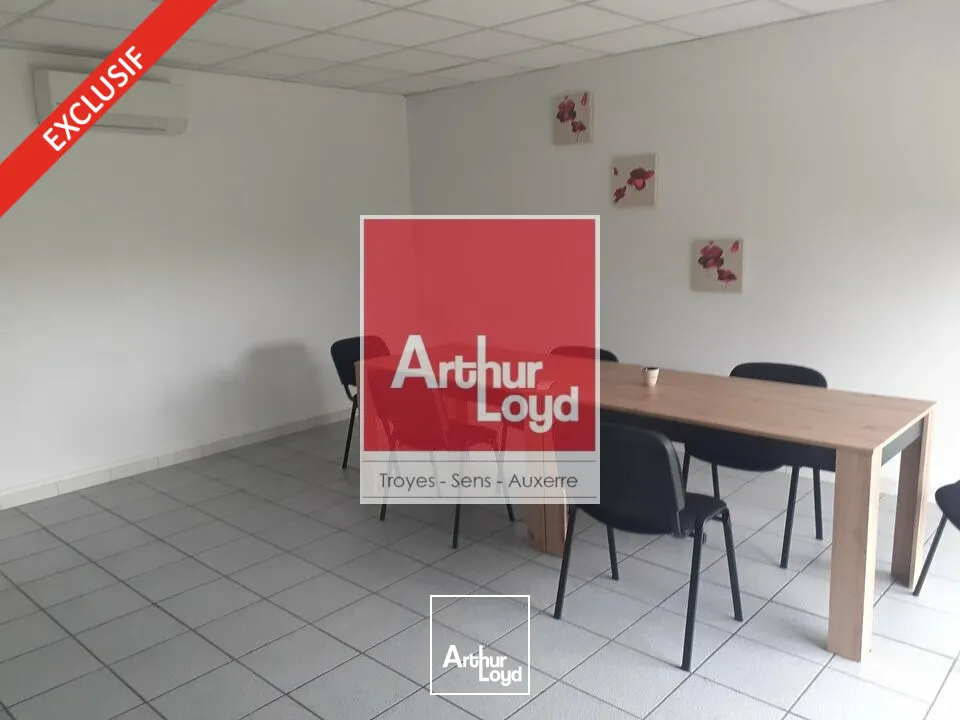 Locaux d'activité & Entrepôts - Vente - LA CHAPELLE SAINT LUC - 10600 - 700-700 - 7623844