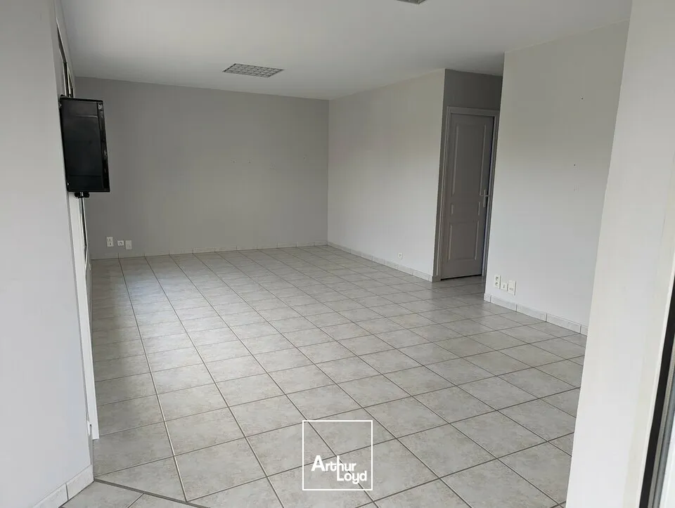 Locaux d'activité & Entrepôts - Location - JAUNAY-MARIGNY - 86130 - 200-200 - 7624103